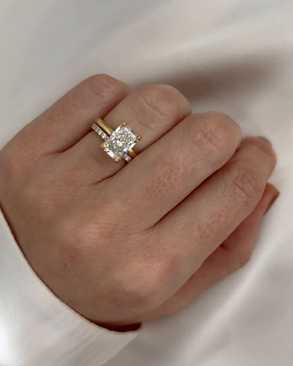 2.5 Ct Radiant cut moissanite Engagement Ring Set For Women 14K Yellow Gold Wedding Ring Gift For Her bridal ring