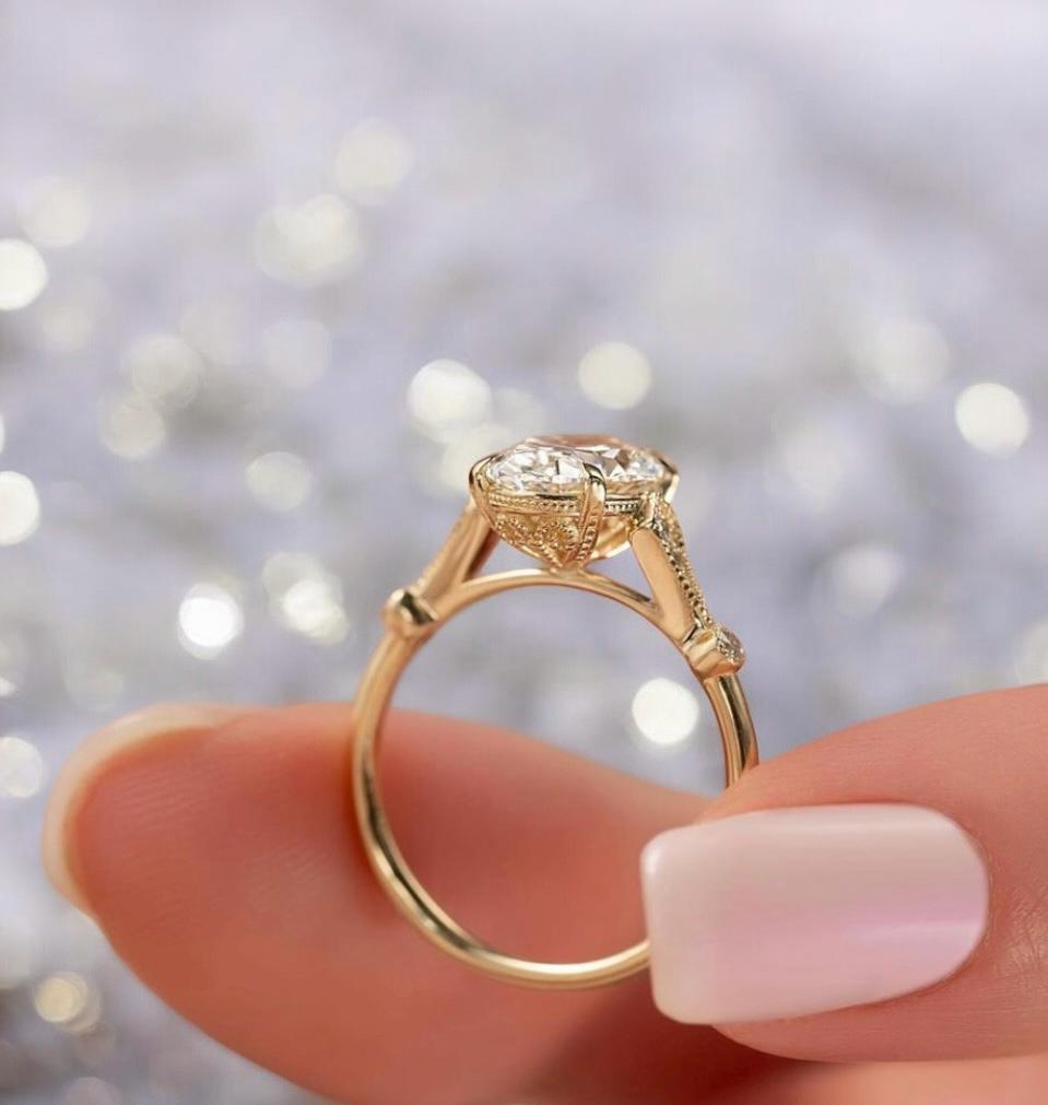 Vintage style 3.0 ct oval cut moissanite Ring 14K Yellow Gold Art deco Ring For Women Anniversary Ring Wedding Ring Gift for her